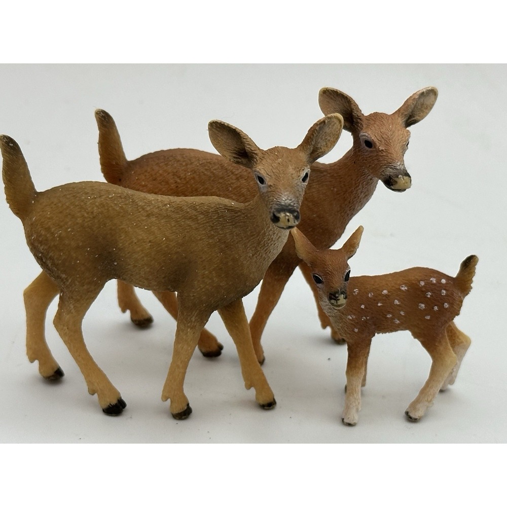 White Tail Deer Doe & Fawn Realistic Lifelike Wild Animals Cake Toppers‎